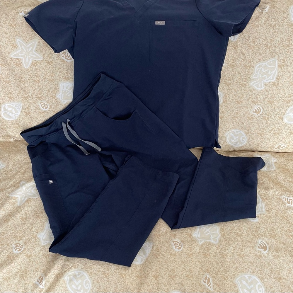 Women’s FIGS Scrub Top & Scrub Pants Navy Set Size L BLEACH STAINS